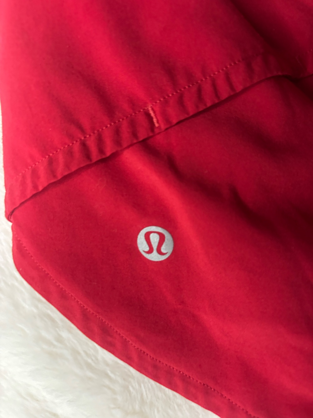Lululemon Red Speed Up High-Rise Short 2.5" - Picture 4 of 5